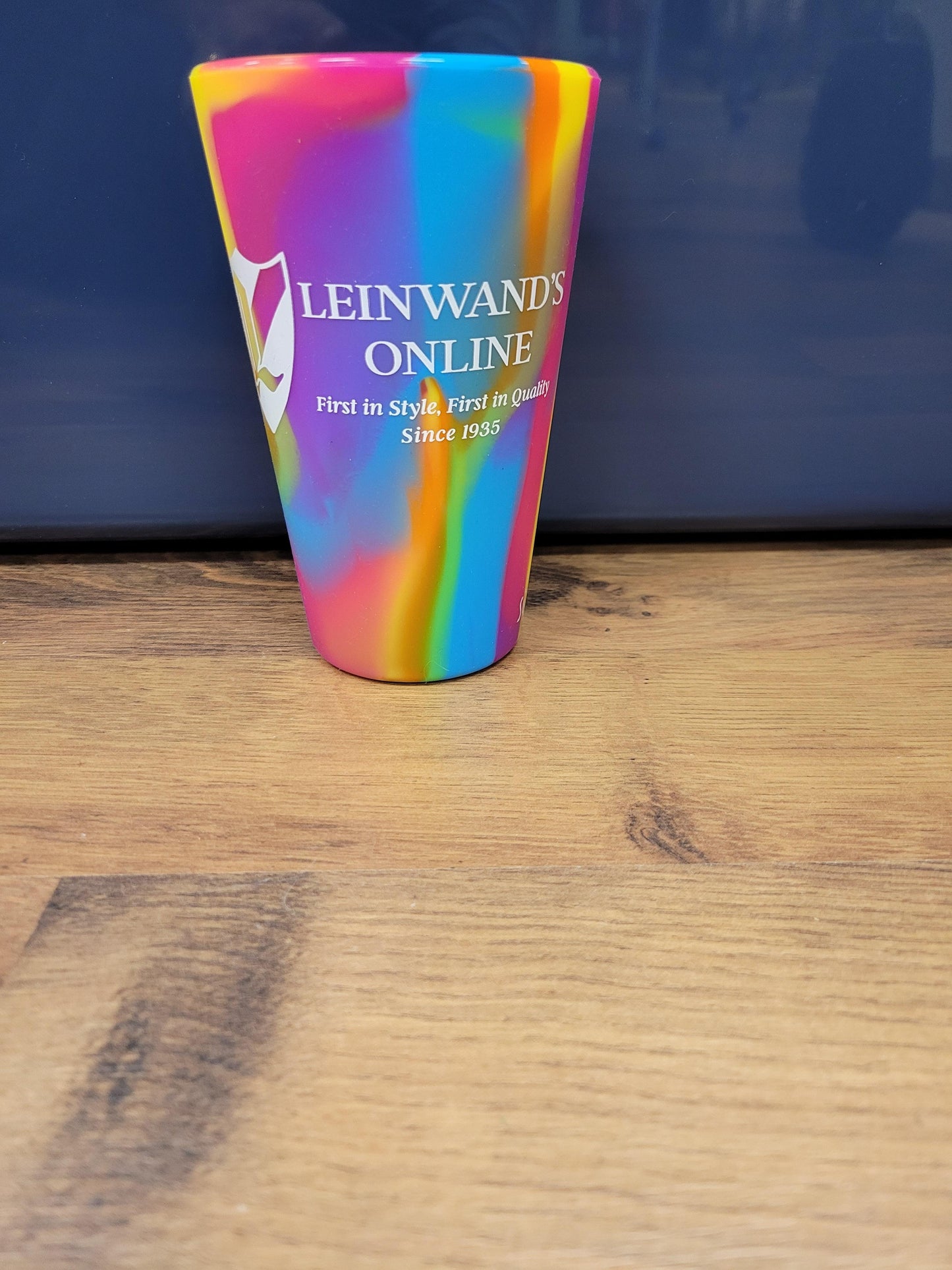 LEINWAND'S SILICONE PINT GLASS - leinwands.com